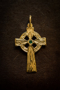 Emerald set celtic heart pendant