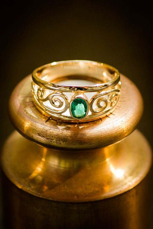 Cultured Emerald Celtic Schroll Ring