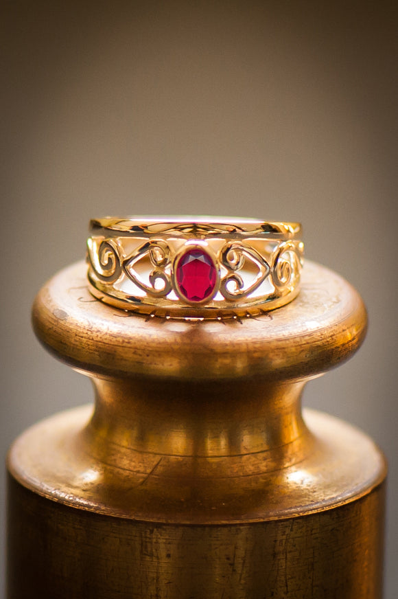 Ruby Celtic Schroll Ring